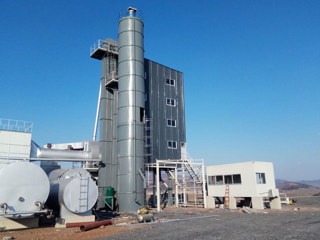 LB2000瀝(lì)青攪拌(bàn)站